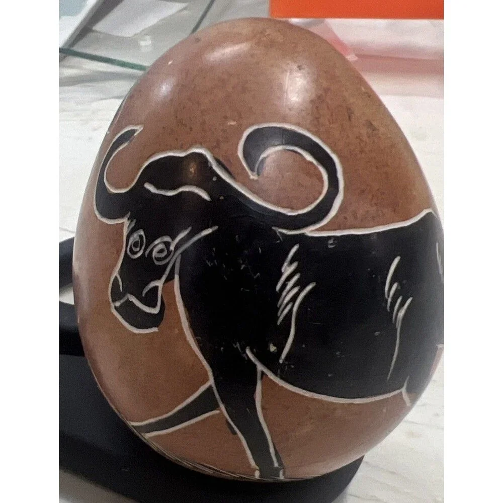 Vtg Large Hand Carved Soapstone Rhino Egg Kenya - Hand Painted Etched 3